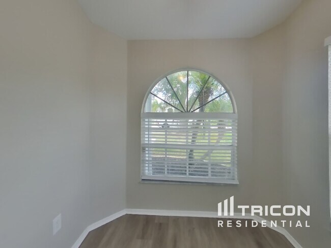 Foto del edificio - 1216 Cressford Pl