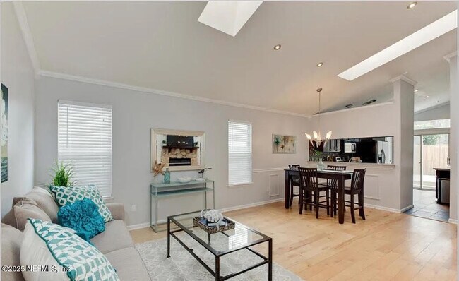 Building Photo - 1420 Eastwind Dr