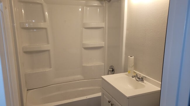 Foto del edificio - 409 S Madison Ave