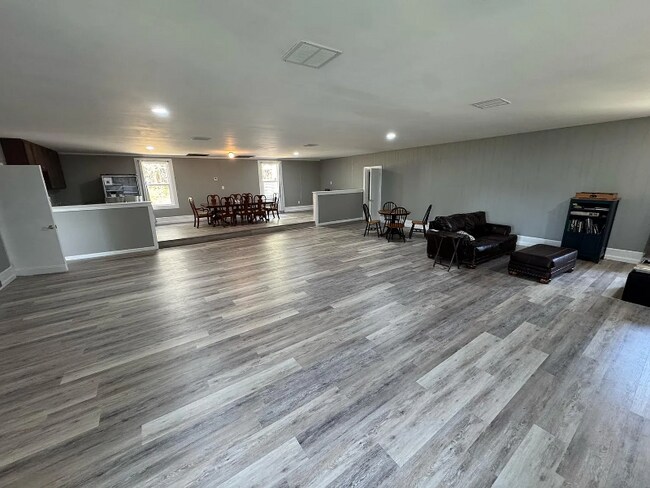 Foto del edificio - 11267 E US Hwy 64