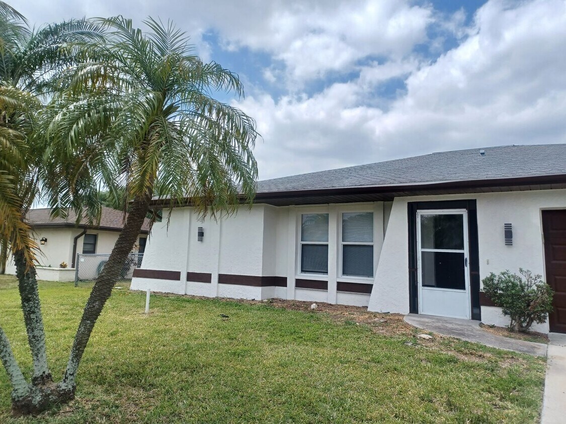 Foto principal - 456 SE 17th Ave