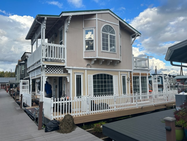 Photo - 18989 NE Marine Dr House