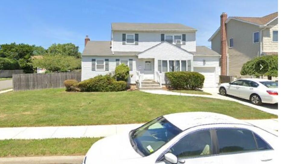 Primary Photo - 26 Knickerbocker Rd S