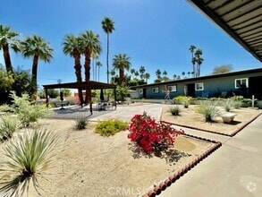 Building Photo - 36947 Melrose Dr