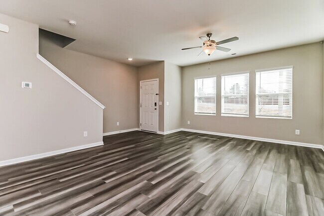 Building Photo - 544 Wendell Falls Pkwy