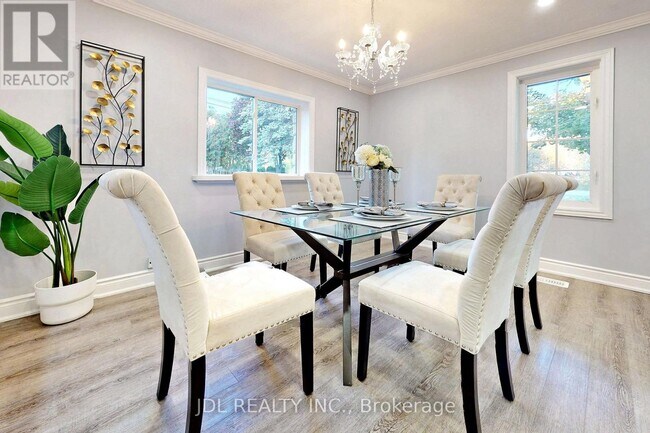 Building Photo - 180 Olde Bayview Ave