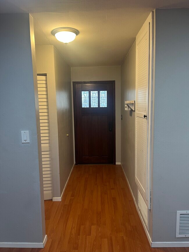 Foto del edificio - 8922 Heraldry St