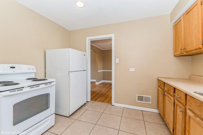 Foto del edificio - 8850 S Constance Ave