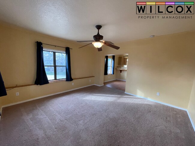 Building Photo - Charming 2-Bedroom Home Steps from Local Conveniences