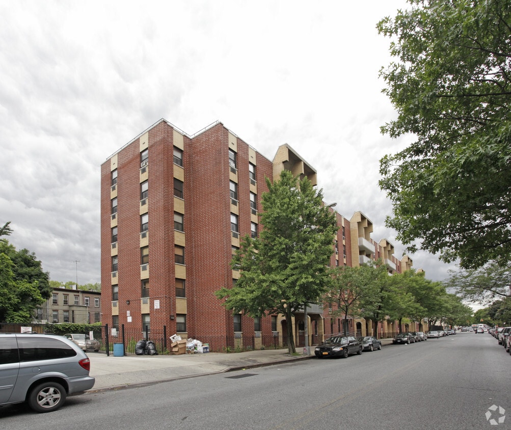940950 Gates Ave, Brooklyn, NY 11221 Apartments in Brooklyn, NY