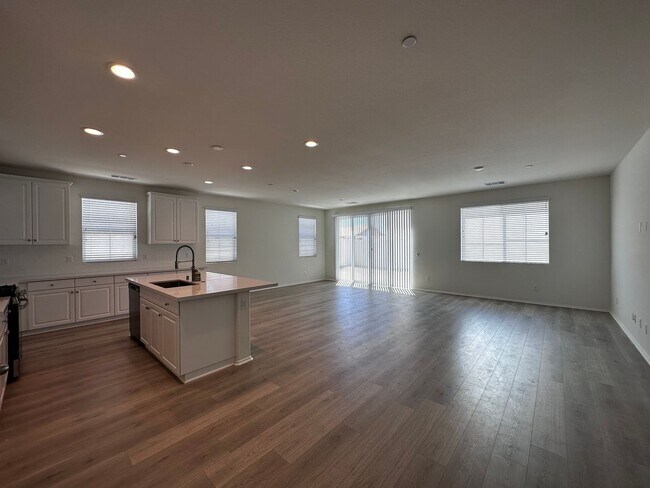 Foto del edificio - 45049 22 Nd street East