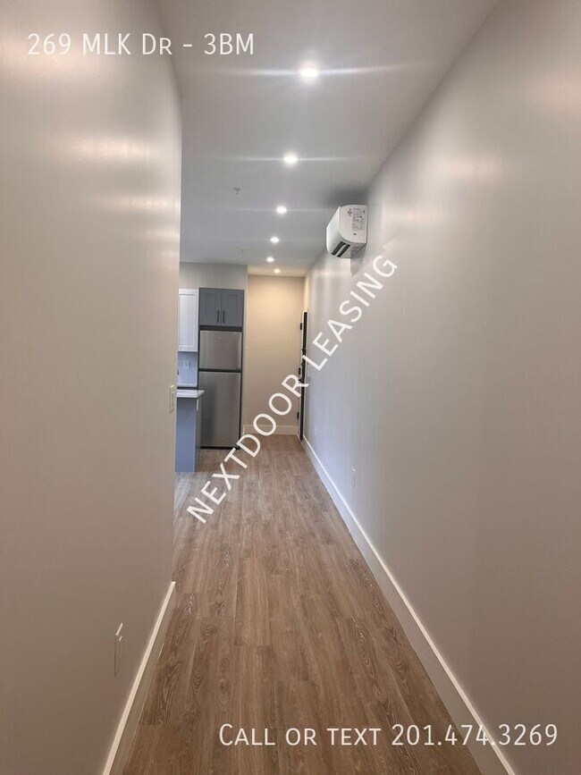 Foto del edificio - 269 M.L.K. Drive