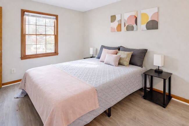 Foto del edificio - 6342 Forester Way