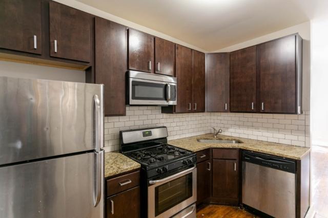 Building Photo - 2 bedroom in Chicago IL 60626