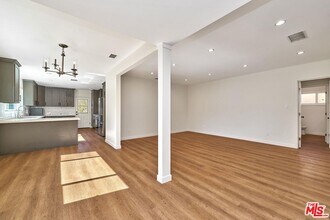 Building Photo - 6443 Columbus Ave Building Photo - 6443 Columbus Ave