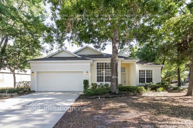 Building Photo - 3960 Woodview Dr