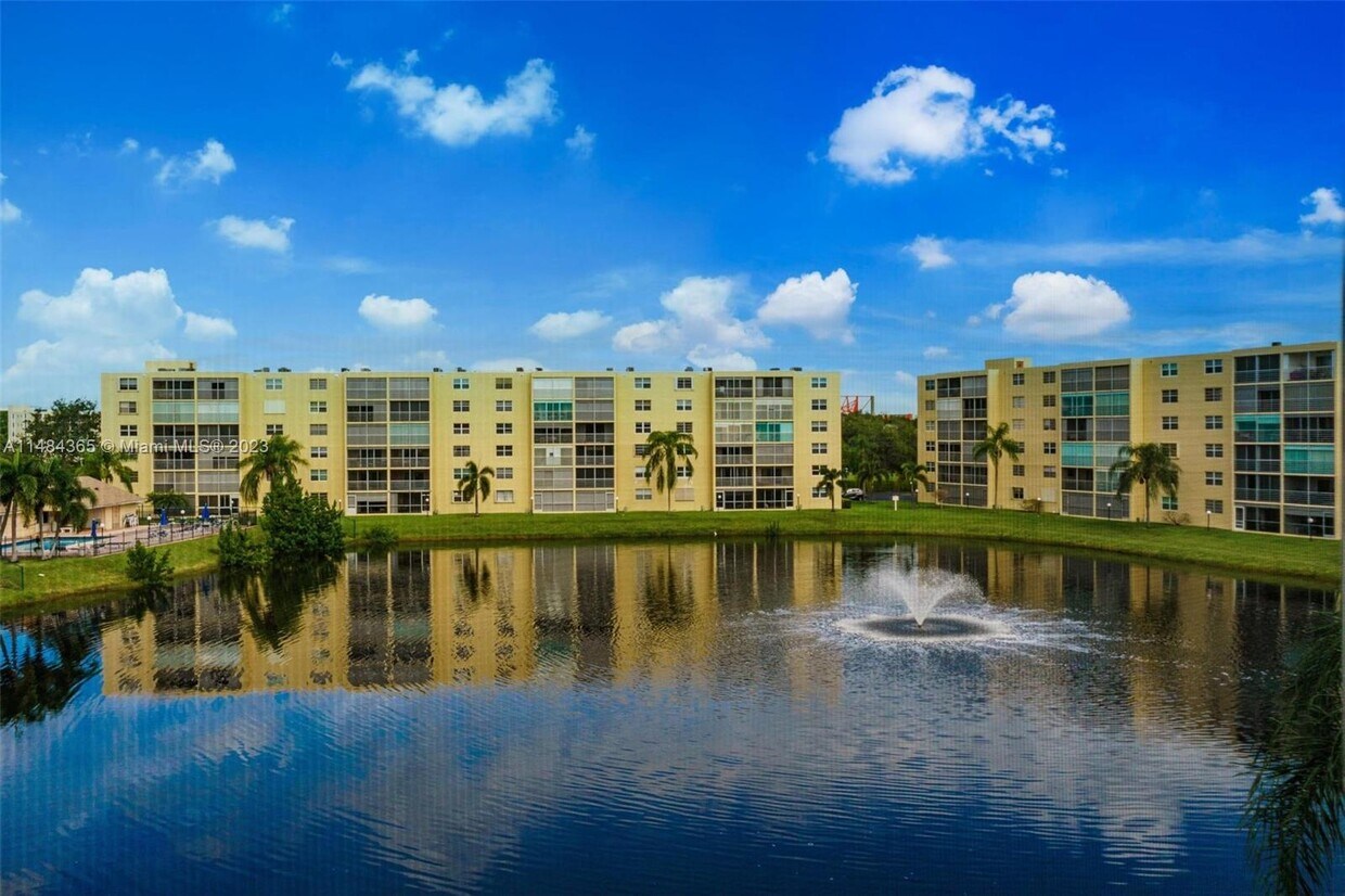 441 SE 3rd St Unit 401, Dania Beach, FL 33004 Condo for Rent in Dania