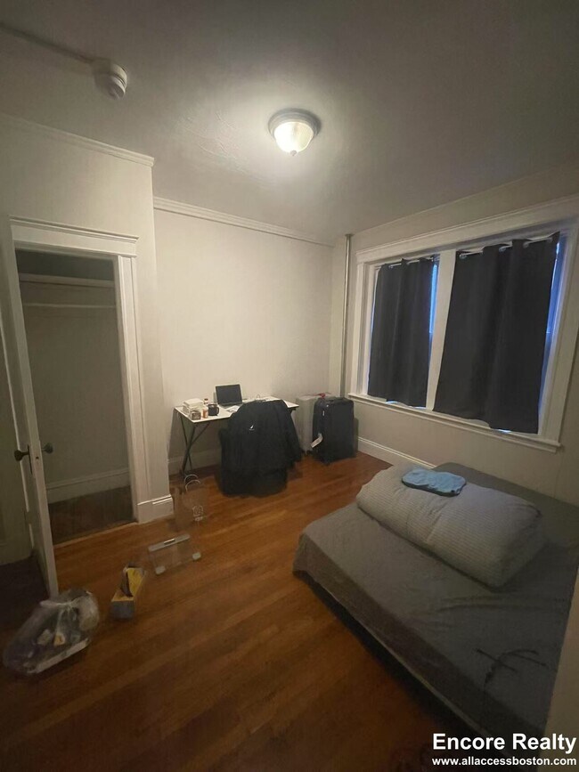 Foto del edificio - 1189 Commonwealth Ave