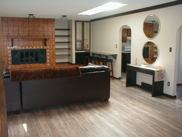 Natural lighted central loft area - 123 E Drake Rd