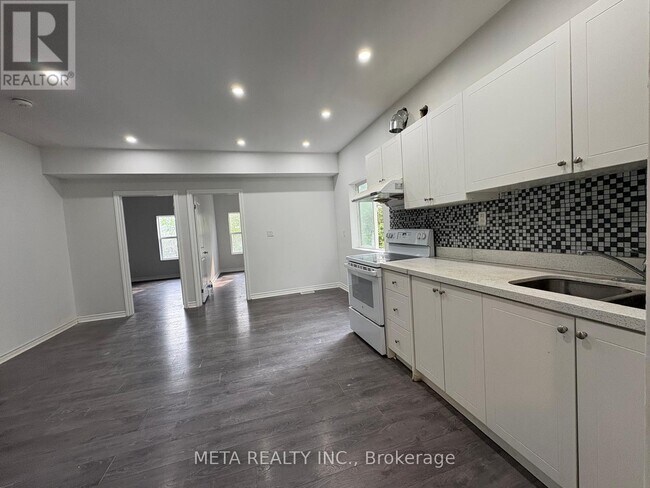 Building Photo - 35-35 Duncombe Blvd