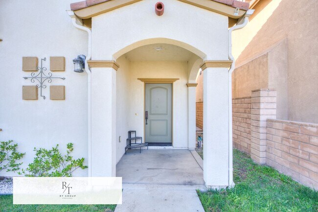 Foto del edificio - Beautiful 2-story home located in a gated community