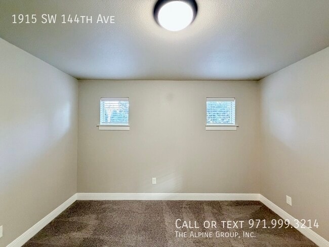 Building Photo - 1915 SW 144th Ave