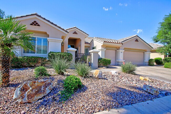 Foto del edificio - 78241 Rainbow Dr