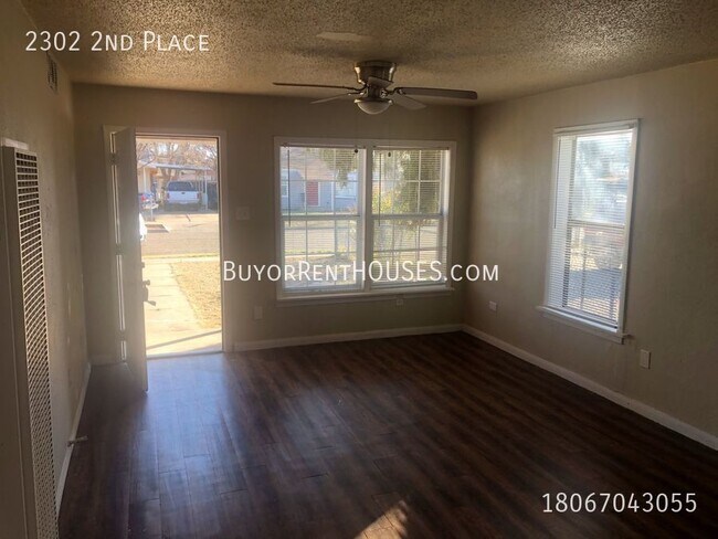 Building Photo - $499 Move-In Special (+ admin fee) + $0 De...