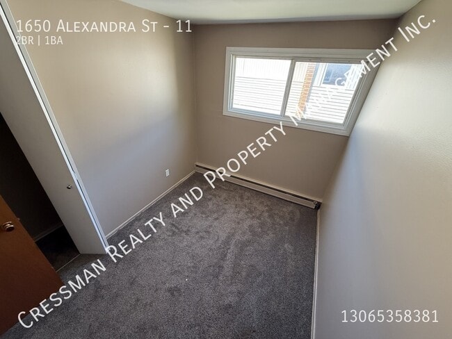 Building Photo - 1 Bed 1 Bath apartment in Rosemont area of Regina