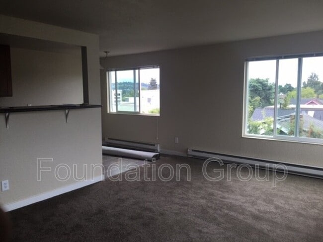 Building Photo - 2405 NW 65th St
