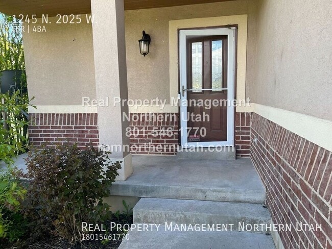 Building Photo - 1245 N 2025 W