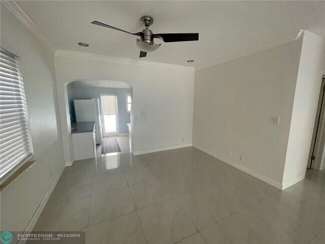 Foto del edificio - 1136 NE 14th Ave