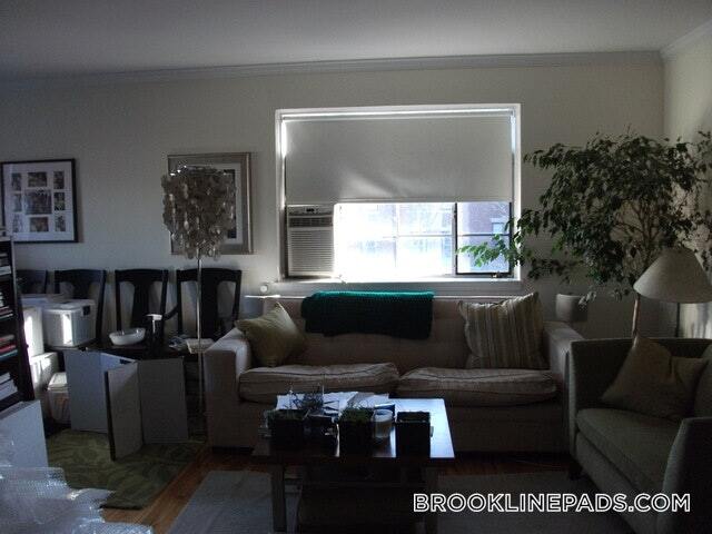 Building Photo - 72 St Paul St