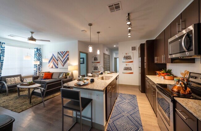 Cocina - 15655 Market Hl