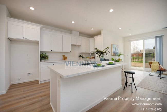 Building Photo - 551 Fox Hunt Wy