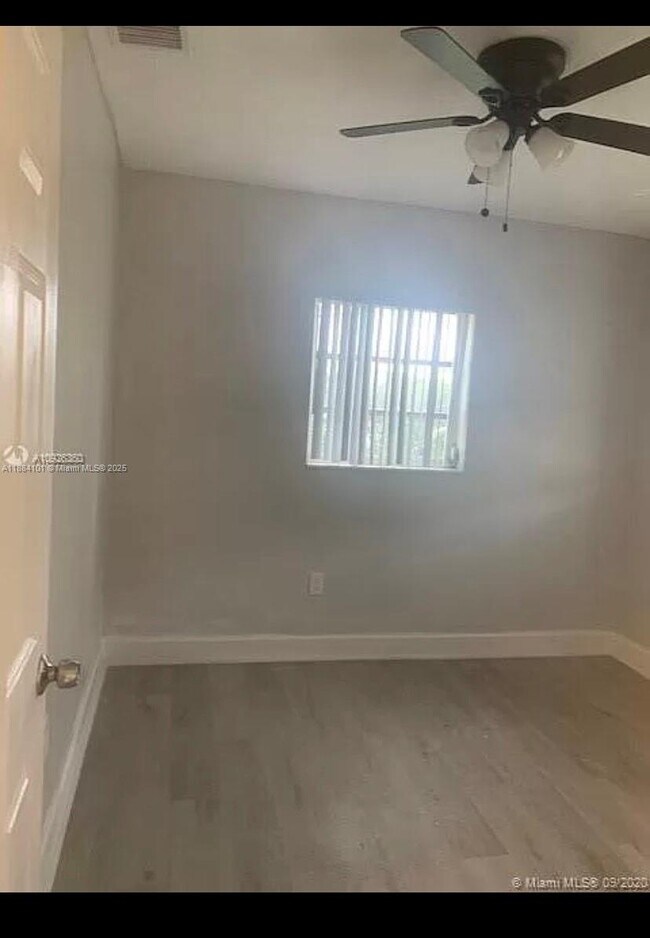 Foto del edificio - 1501 NW 174th St