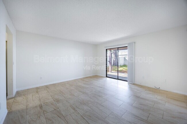 Foto del edificio - 5533 Decatur St