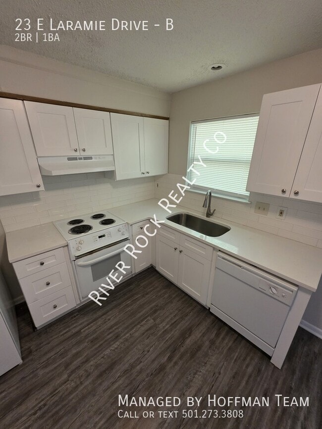 Building Photo - 23 E Laramie Dr