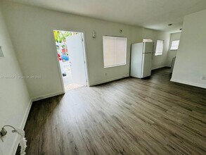 Building Photo - 2900 W Flagler St