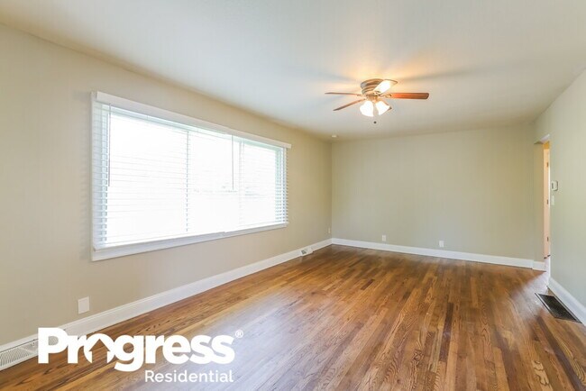 Building Photo - 1310 Osage St