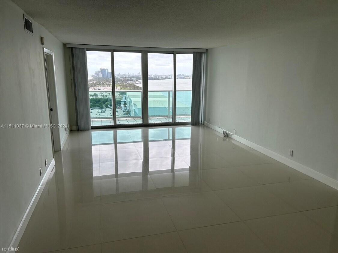 Primary Photo - 2 br, 2 bath Condo - 100 Bayview Dr Apt 2122