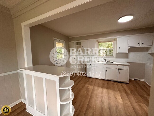 Foto del edificio - 2-bed 1-Bath House