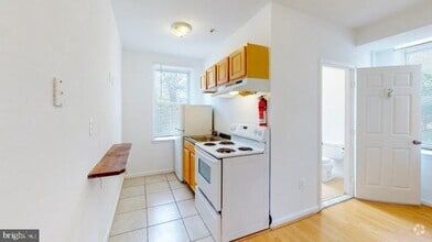Building Photo - 307 Dolphin St