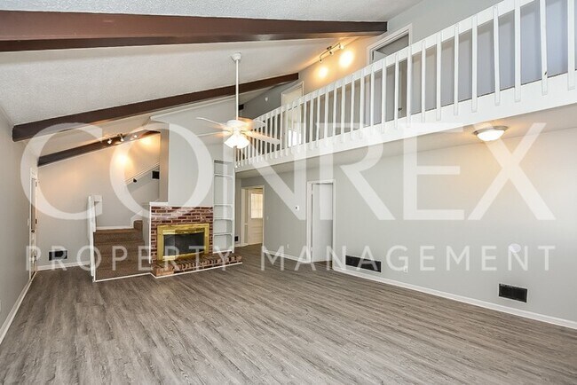 Building Photo - Unique Irmo Home