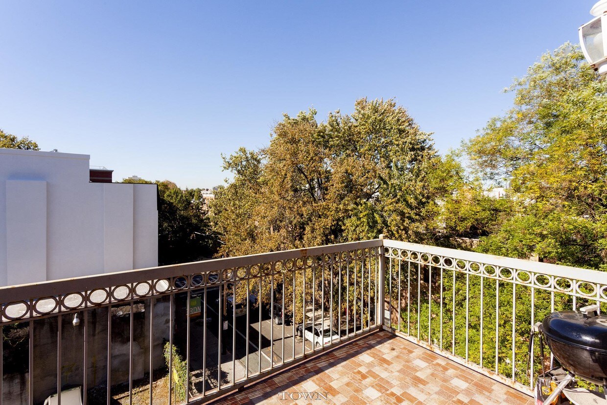 Building Photo - 348 Atlantic Ave