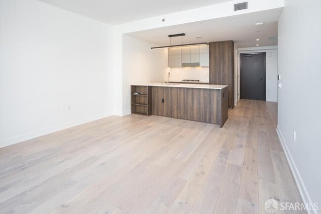 Building Photo - 280 Spear St