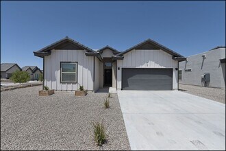 Building Photo - 903 Greenbury Pl