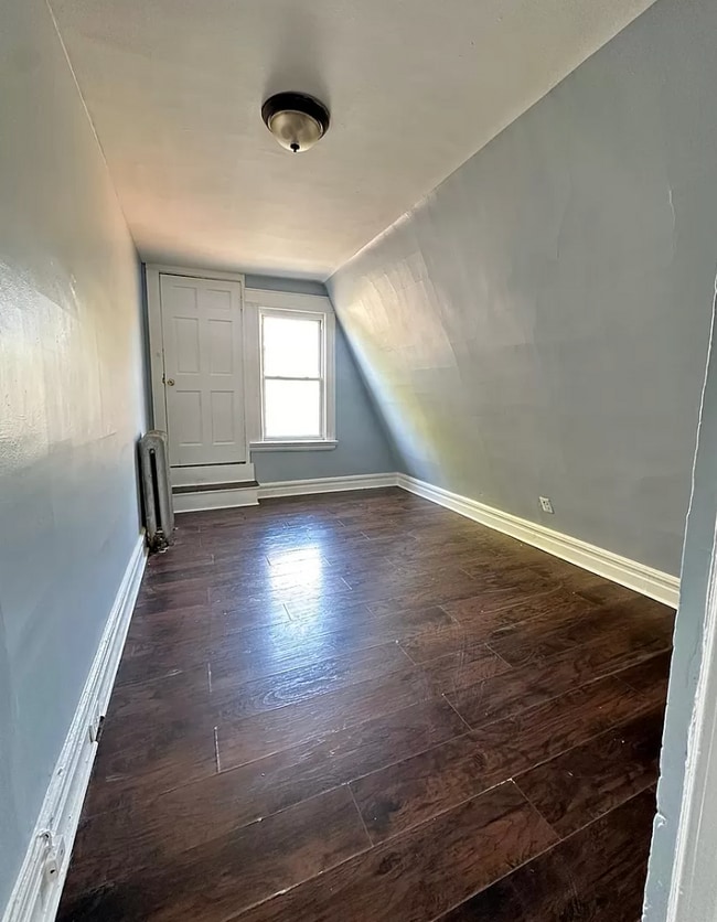 Building Photo - 903 Hunterdon St