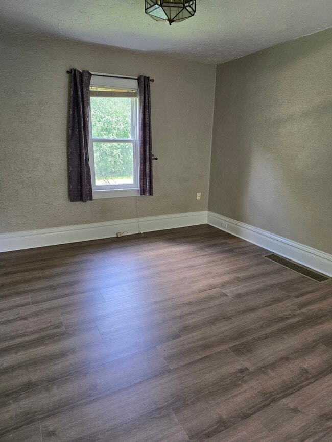 Foto del edificio - 4500 W Old Shakopee Rd