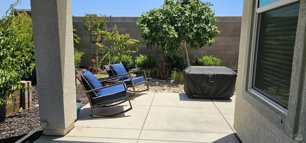 Foto principal - 366 Silver Ridge Dr